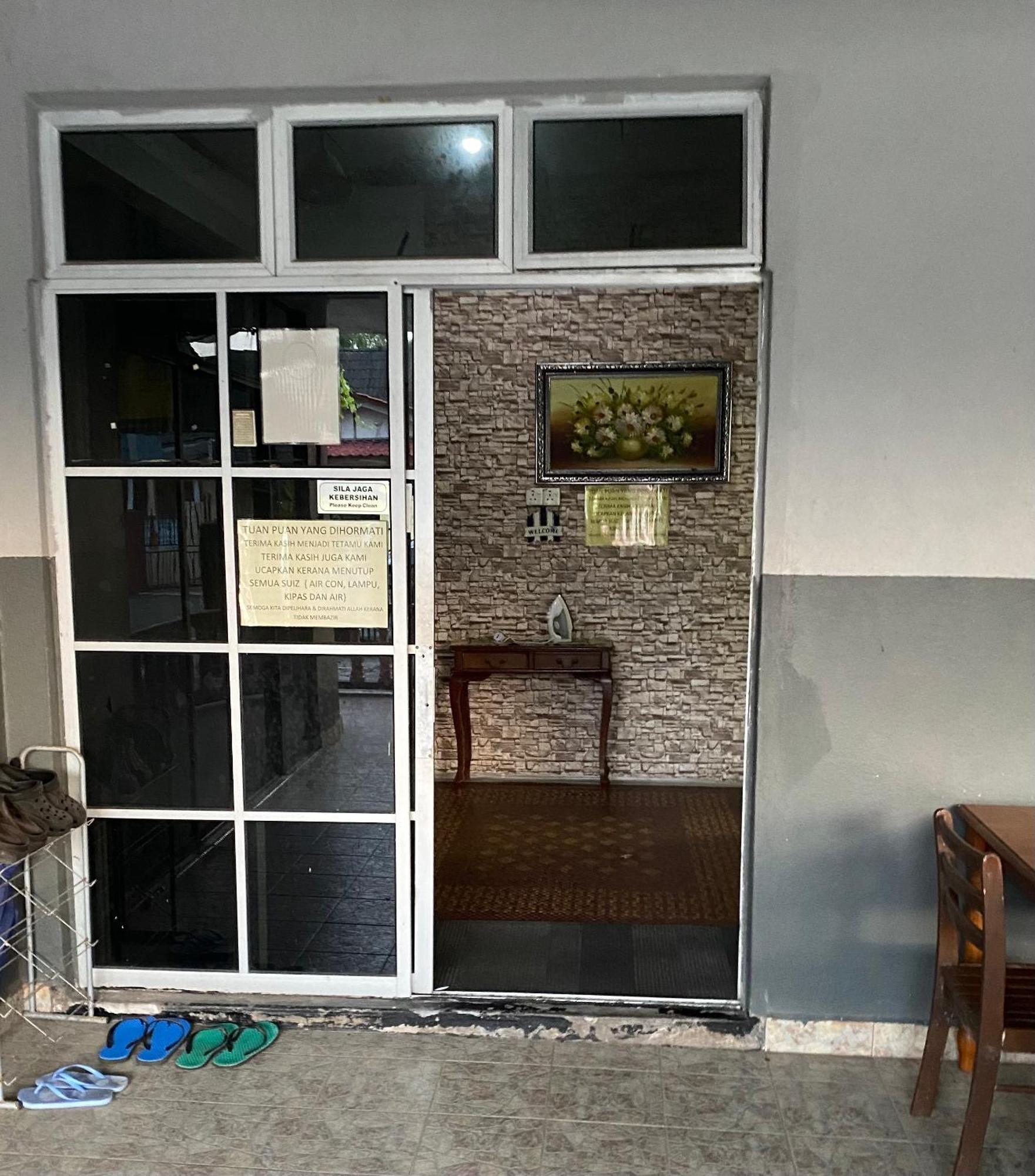 Roomstay Kuala Nerus Gated Parking - 6M To Beach & 15M To Drawbridge Kuala Terengganu Eksteriør billede